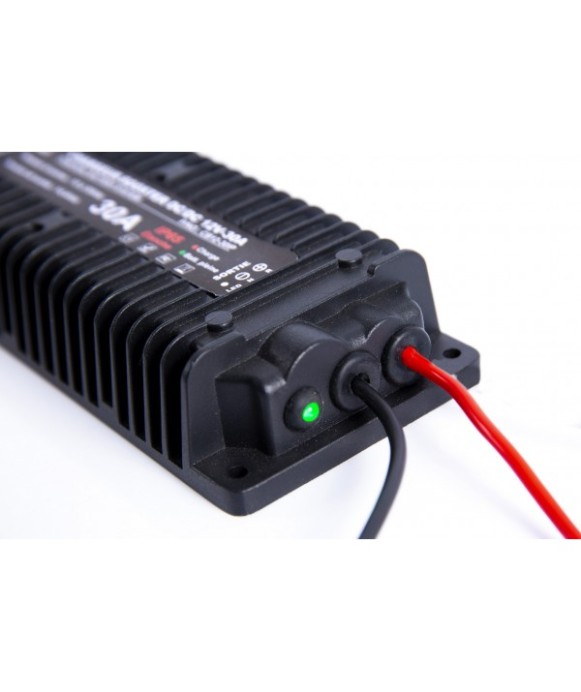 Chargeur Booster I Entrée 12/24 V (10 à 32 V) / Sortie 12 V I 30 A I IP 65 Energie Mobile [product_reference]